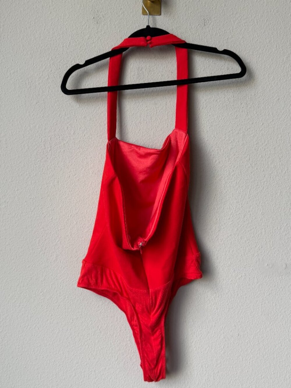 superdown Reece Halter Bodysuit in Red Size L - Picture 4 of 7